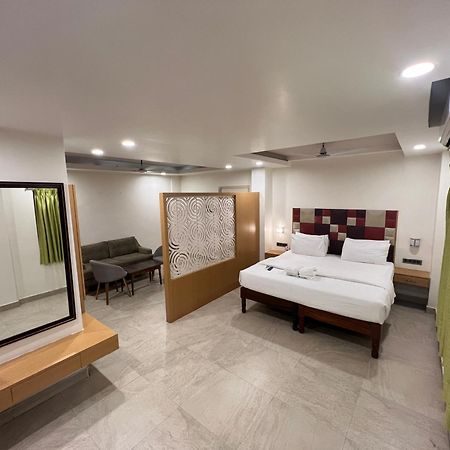 Diviyum Manor Hotel Port Blair Ngoại thất bức ảnh