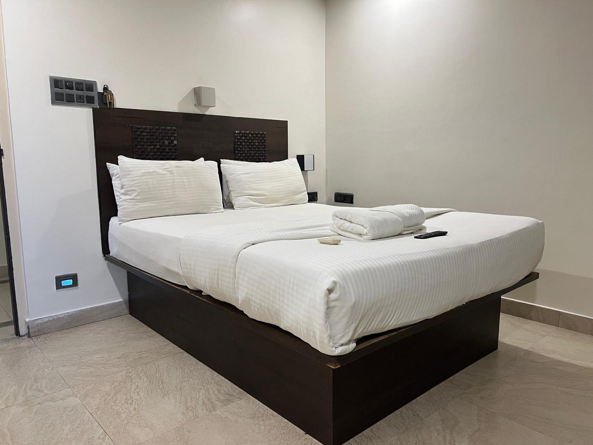 Diviyum Manor Hotel Port Blair Ngoại thất bức ảnh