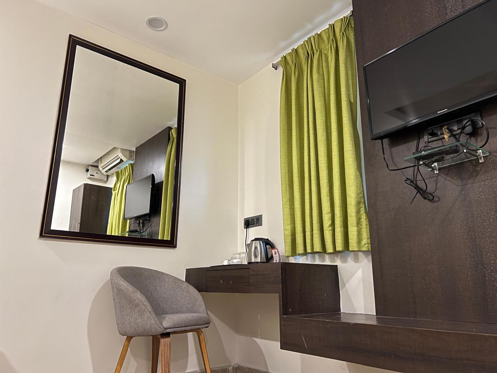 Diviyum Manor Hotel Port Blair Ngoại thất bức ảnh