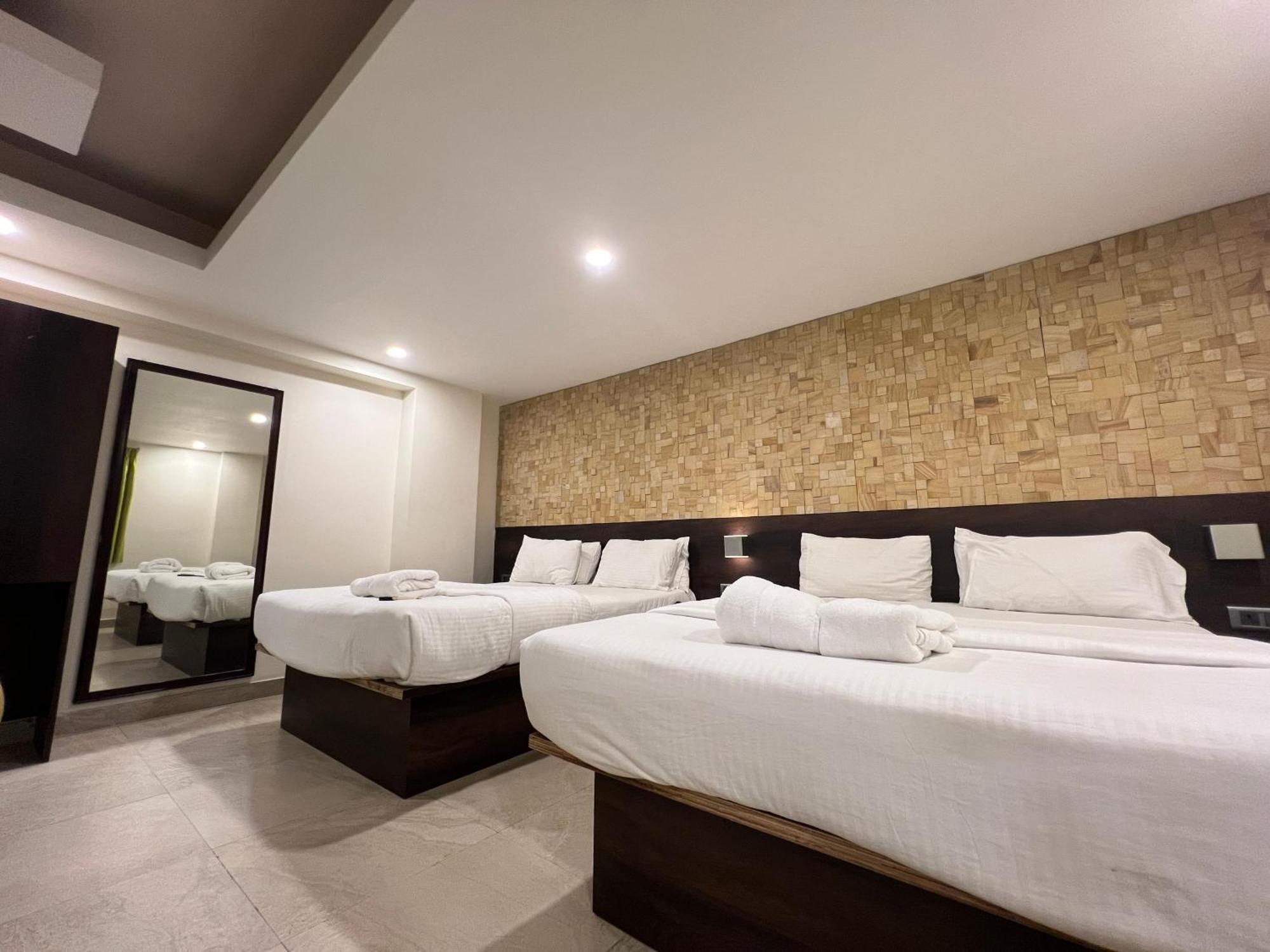 Diviyum Manor Hotel Port Blair Ngoại thất bức ảnh