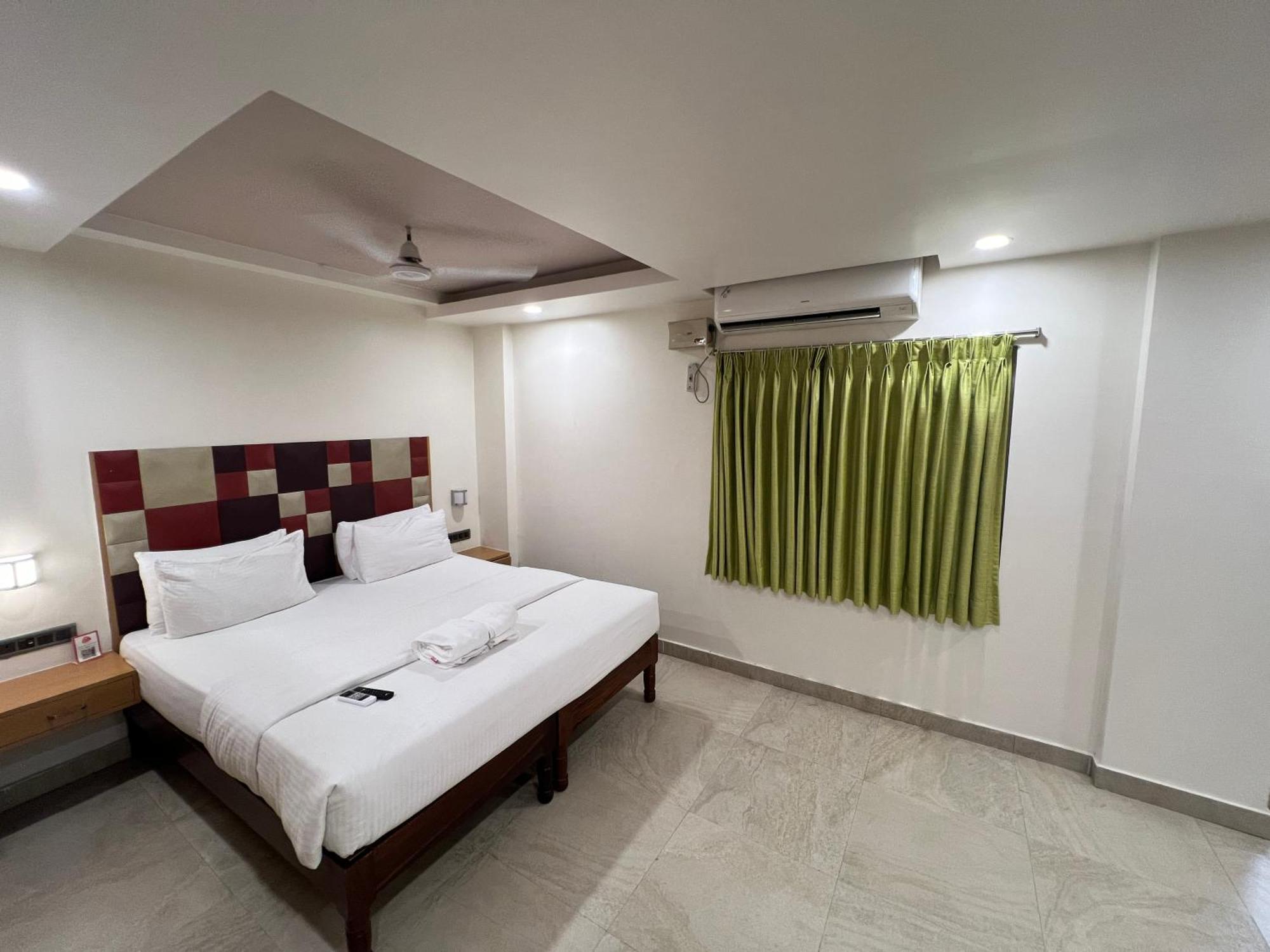 Diviyum Manor Hotel Port Blair Ngoại thất bức ảnh