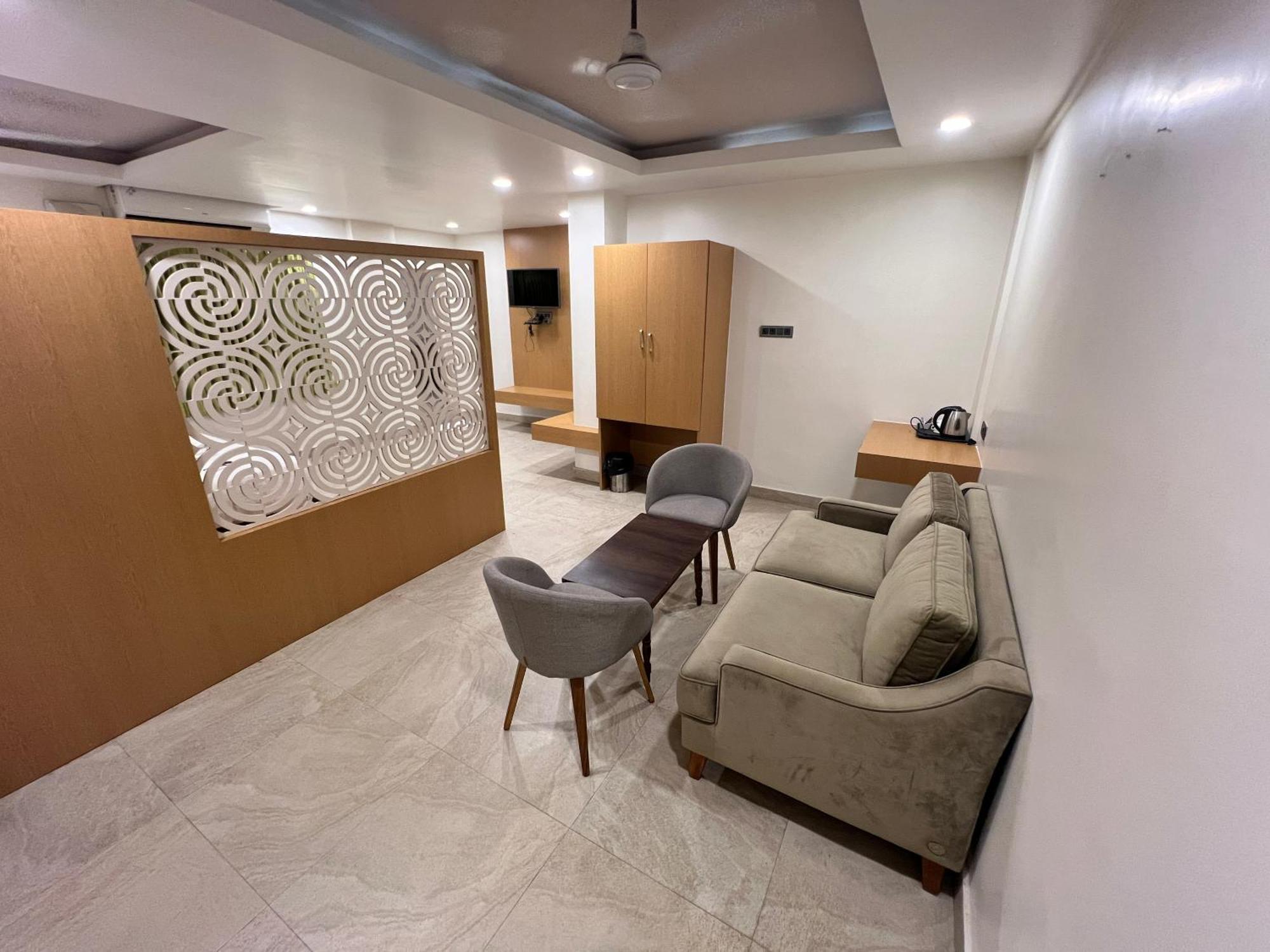Diviyum Manor Hotel Port Blair Ngoại thất bức ảnh